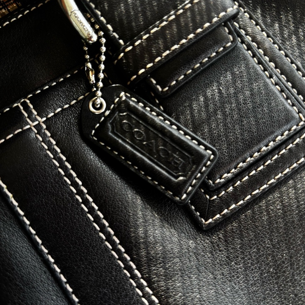 Coach Leather Shoulder Bag 🖤